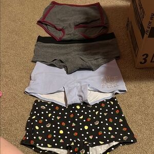 Colorful Women's Underwear Set comes with 8 never wore